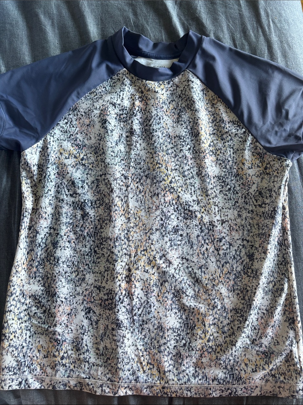 Athleta girl singulars Navy Raglan Sleeve Performance Tee size 16/XXL